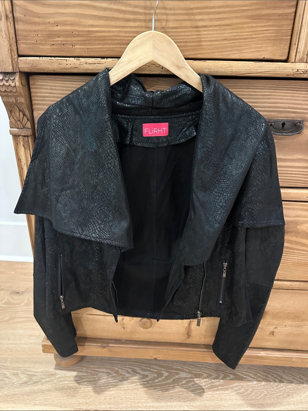 Black Jacket - Picture 3 of 6